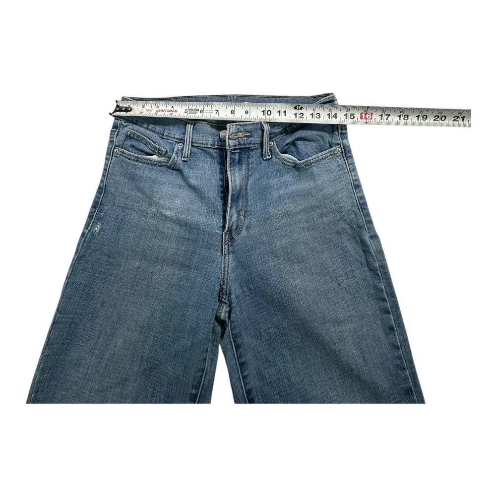 Levi's 721 Slimming Straight Jeans Medium Wash‎ Women's Size 29x30